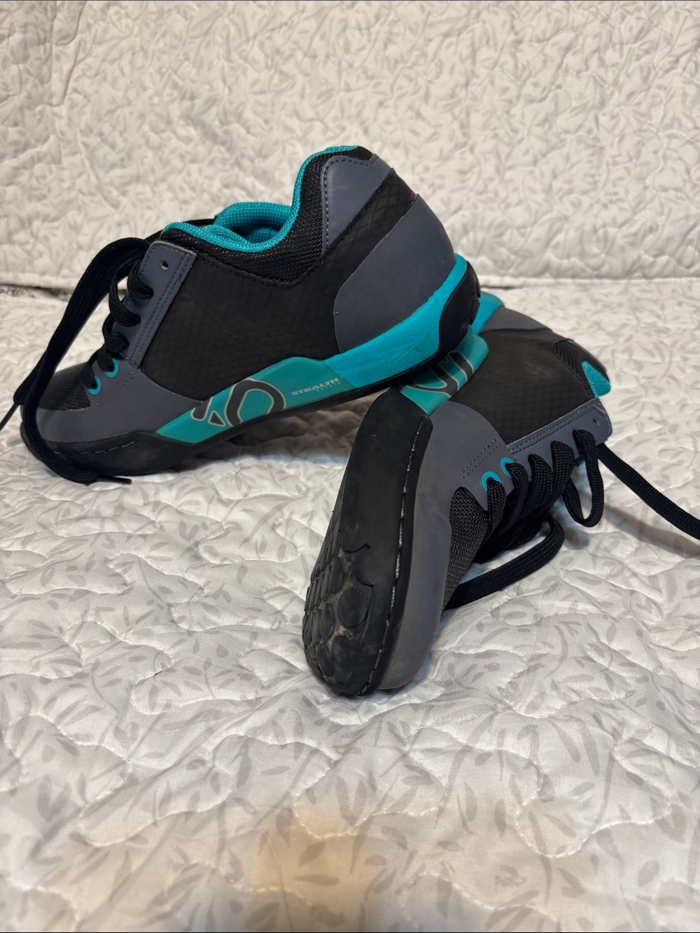Five Ten women’s Sneakers in Teal and Gray